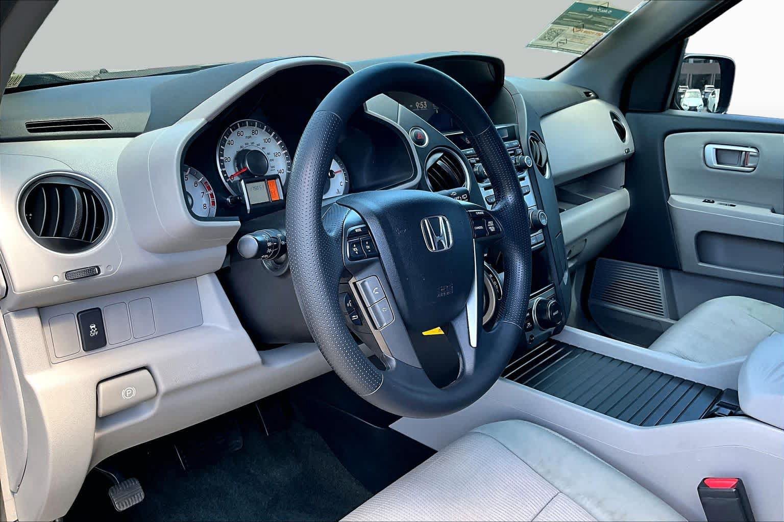 Used 2015 Honda Pilot SE image 16