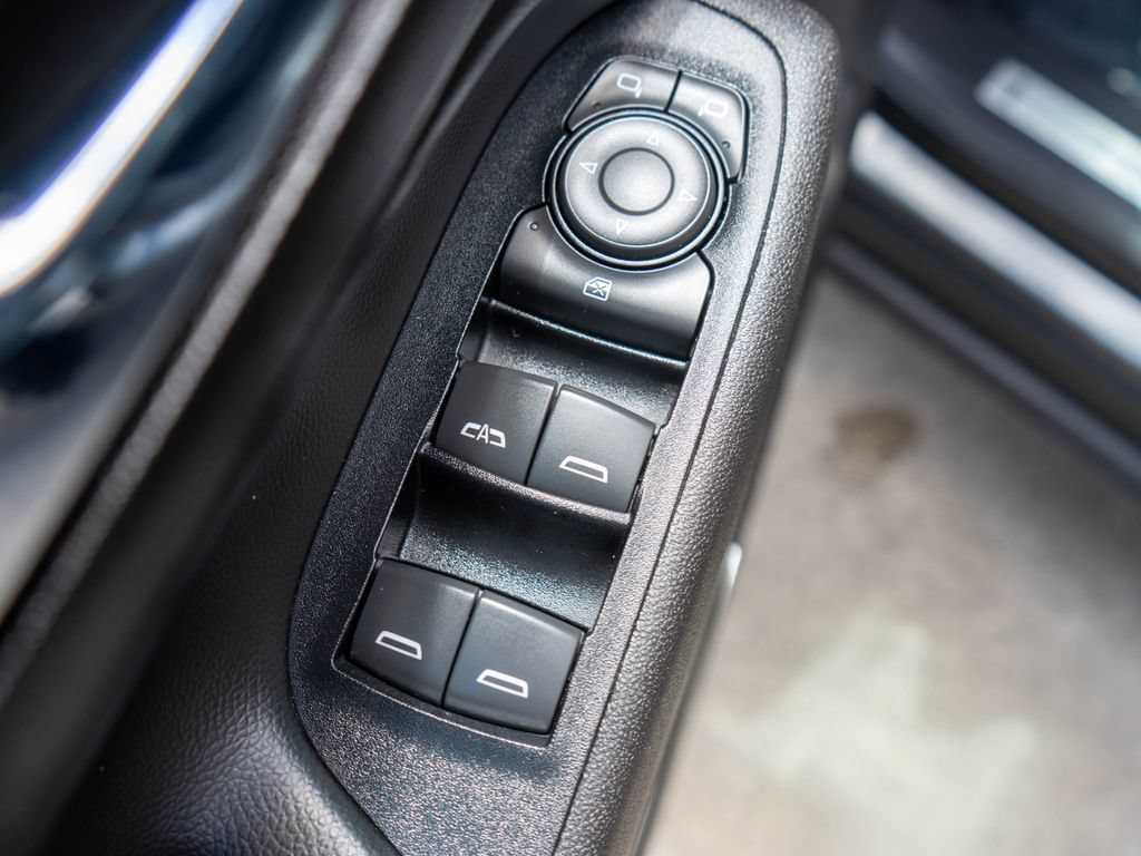Used 2019 Chevrolet Equinox Premier w/ Premier True North Edition AWD/4WD image 18