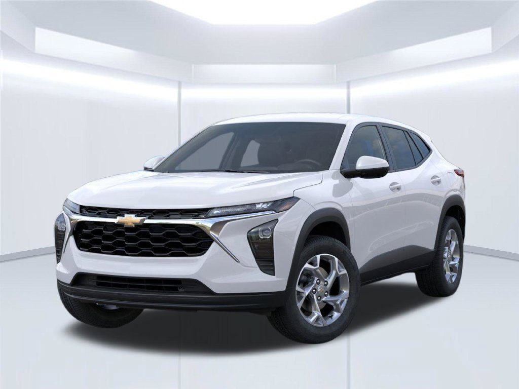 New 2026 Chevrolet Trax LS w/ LS Convenience Package FWD image 2