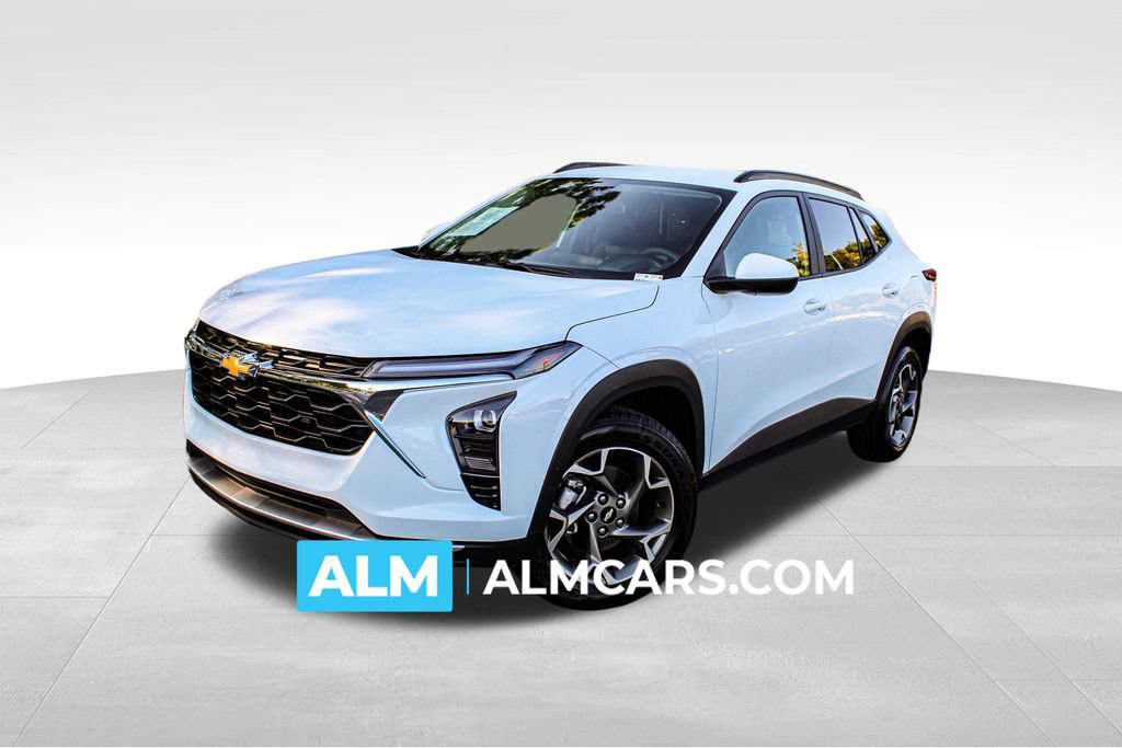 Used 2025 Chevrolet Trax LT FWD image 1