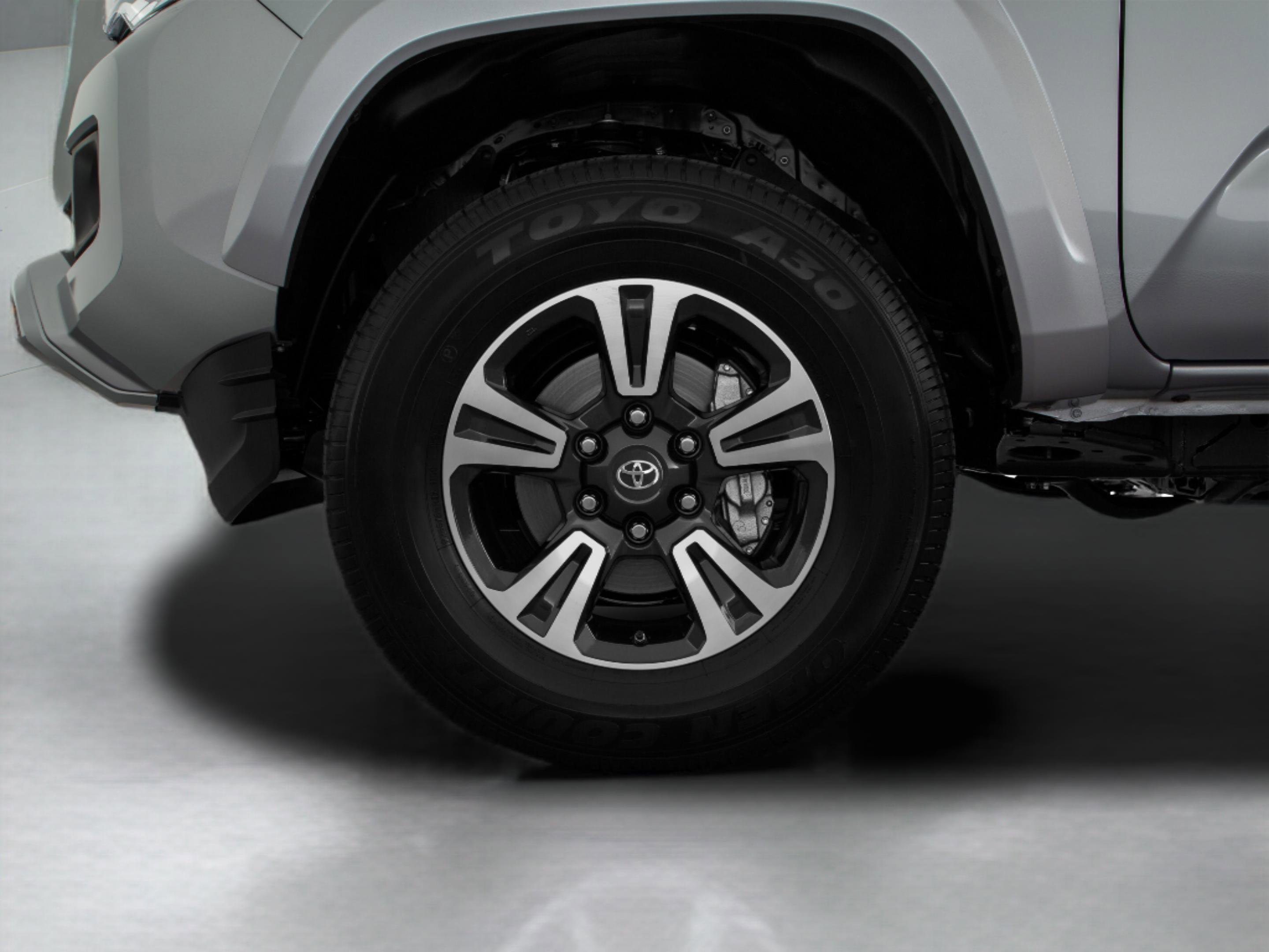 Used 2017 Toyota Tacoma TRD Sport w/ Premium & Technology Package image 47