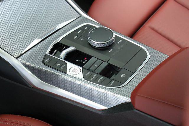Used 2025 BMW 330i Sedan w/ M Sport Package RWD image 35