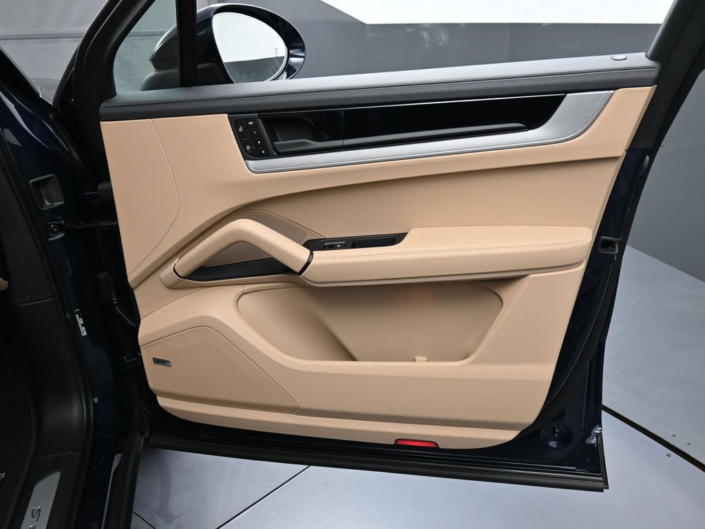 New 2026 Porsche Cayenne S AWD/4WD image 29