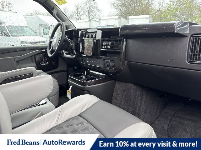 New 2025 GMC Savana 2500 w/ Driver Convenience Package RWD image 12