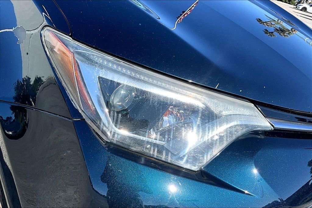 Certified 2017 Toyota RAV4 XLE w/ Carpet Mat Package image 32