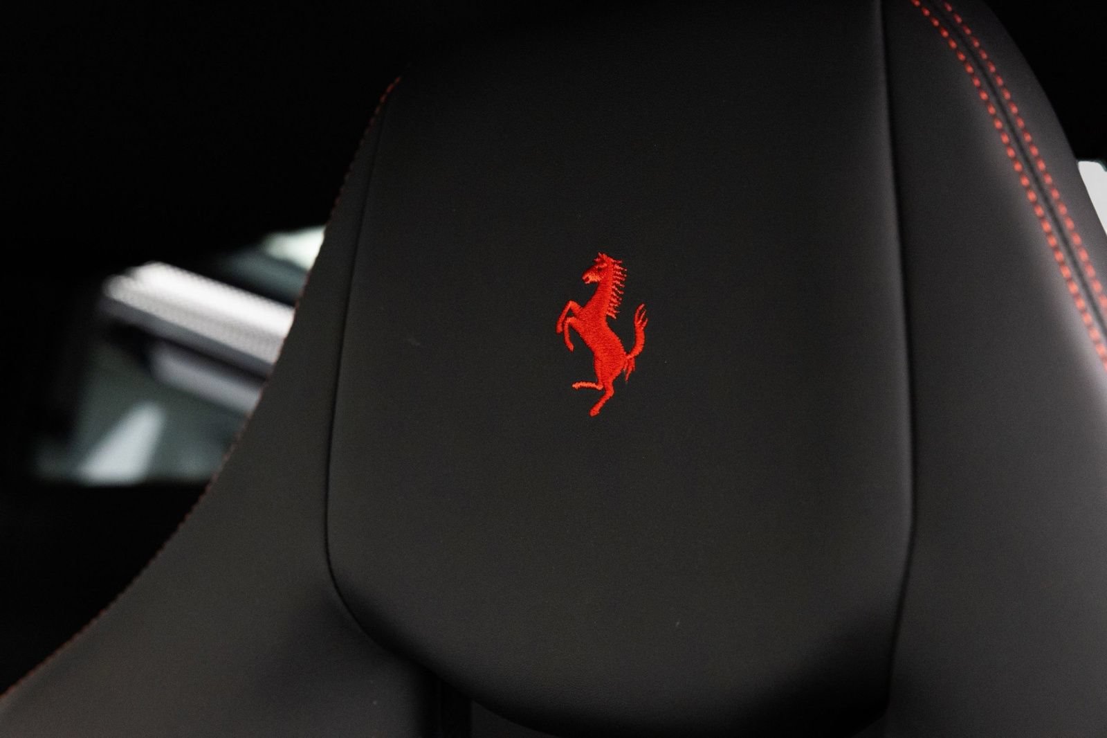 Used 2019 Ferrari 488 GTB RWD image 23