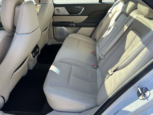 Used 2020 Lincoln Continental Reserve w/ Luxury Package image 17