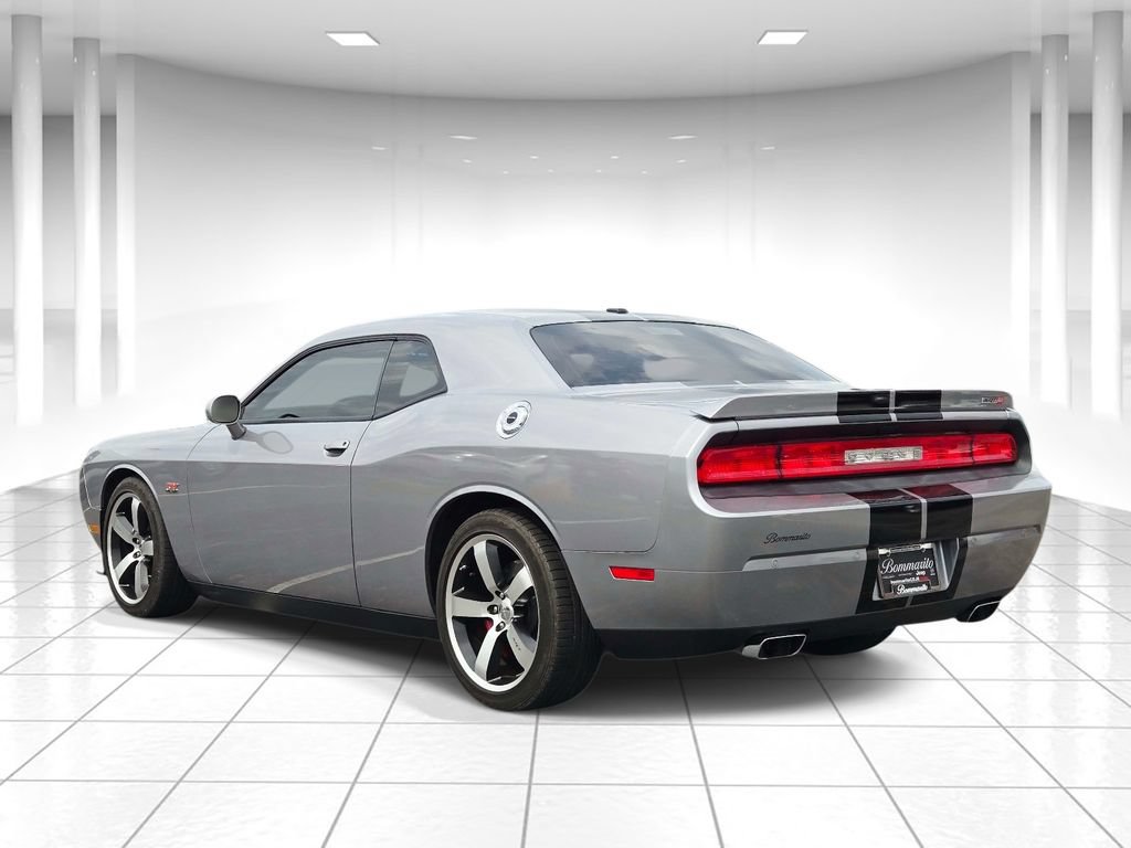 Used 2014 Dodge Challenger SRT8 w/ Harman/Kardon Audio Group RWD image 5