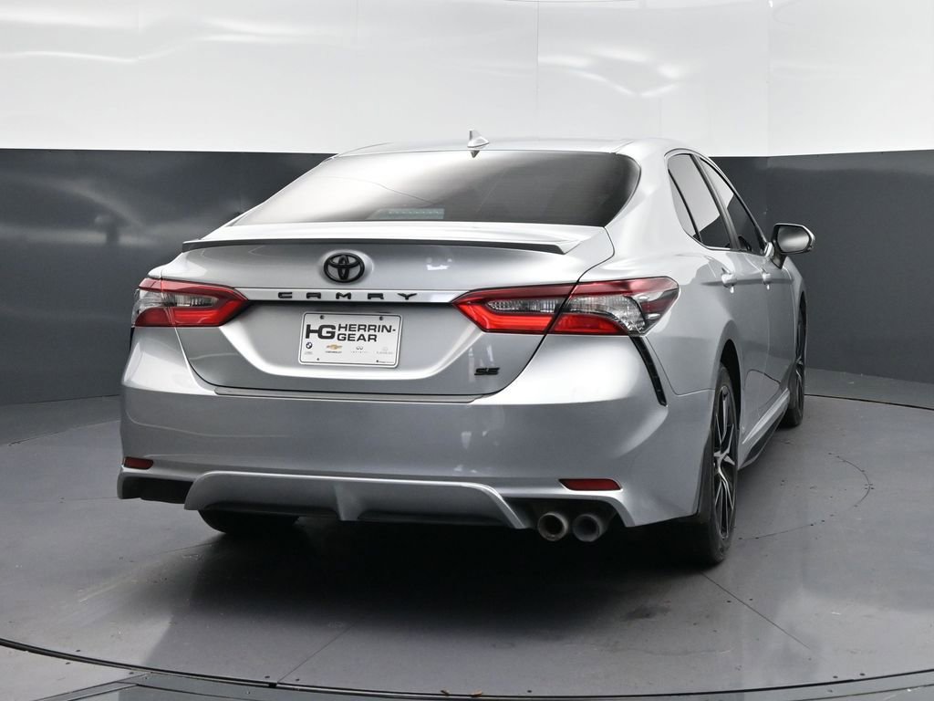 Used 2024 Toyota Camry SE image 7