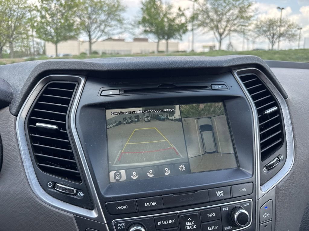 Used 2017 Hyundai Santa Fe Limited AWD/4WD image 17