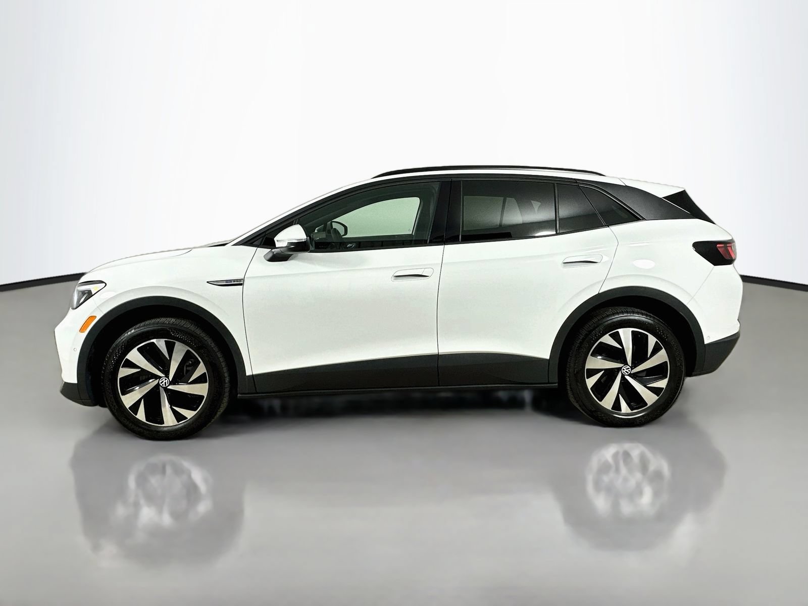 Certified 2023 Volkswagen ID.4 Pro AWD/4WD image 8