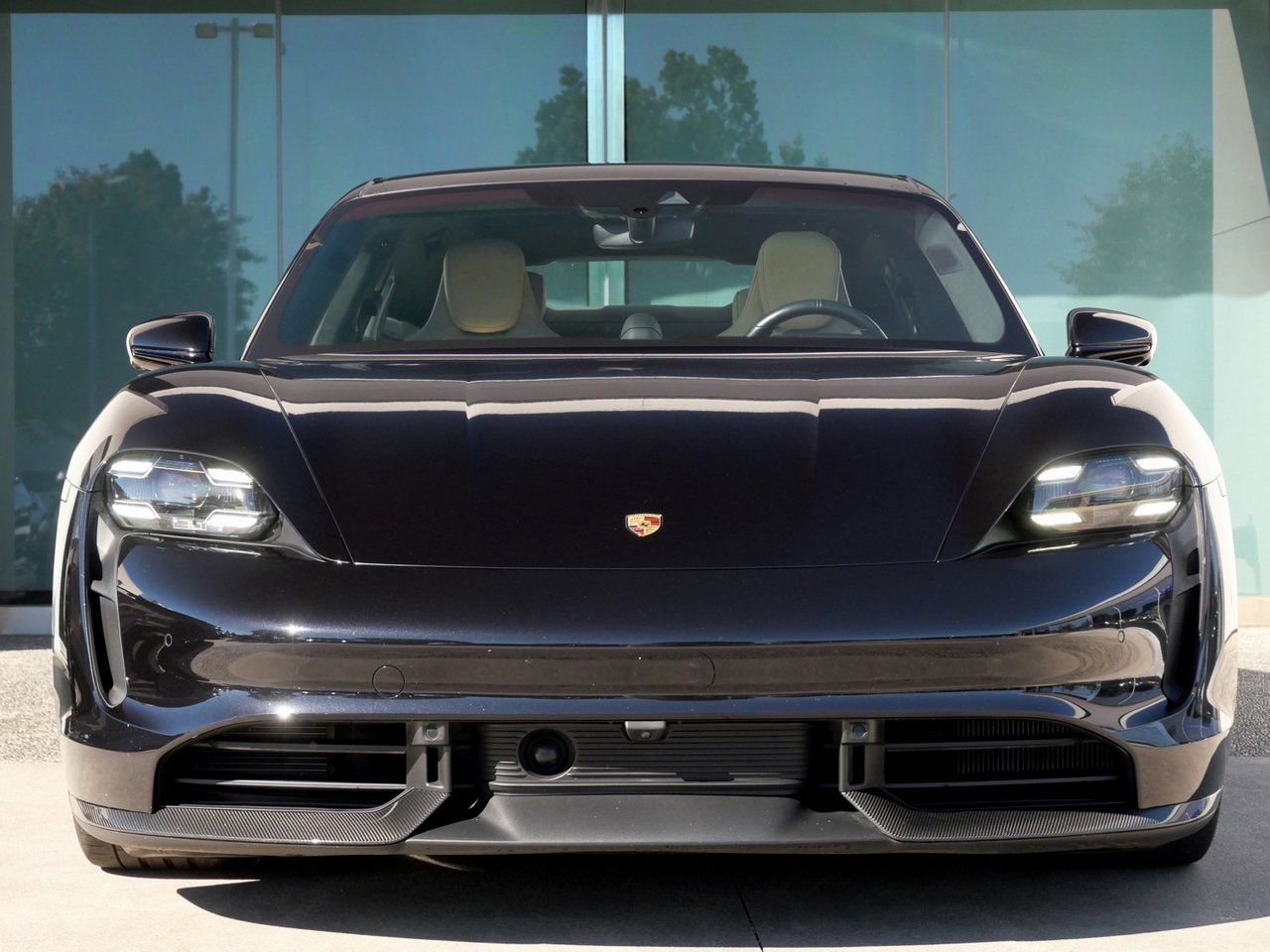 Used 2020 Porsche Taycan Turbo S image 2