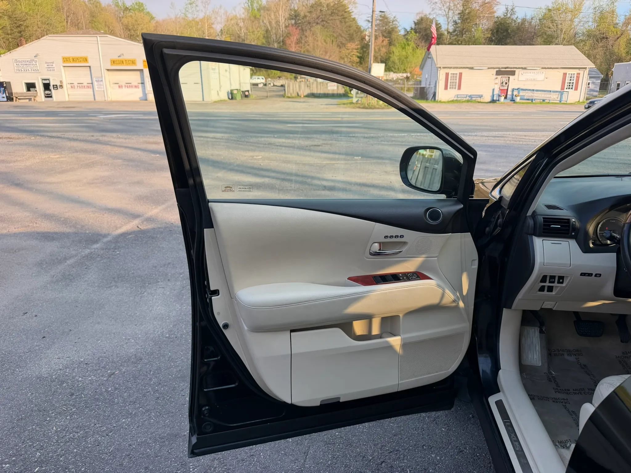 Used 2010 Lexus RX 450h AWD image 23