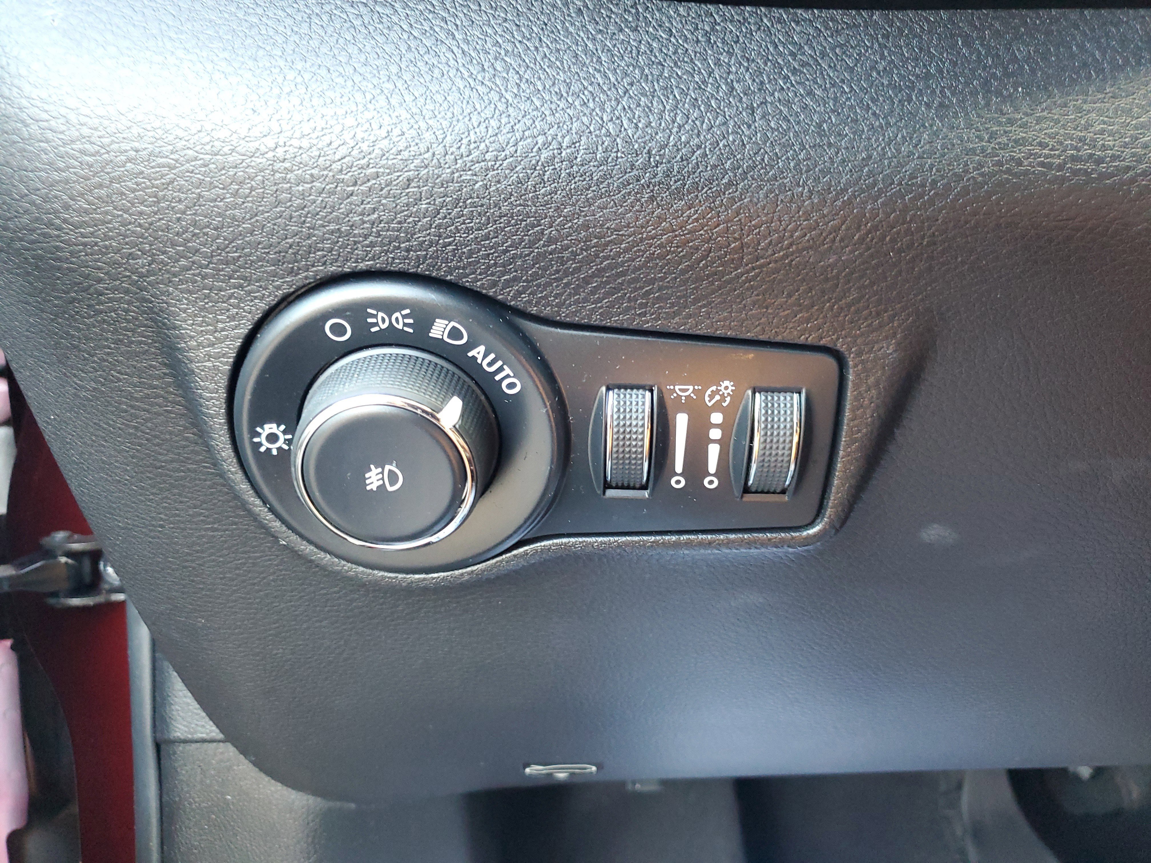 Used 2022 Jeep Compass Latitude image 29