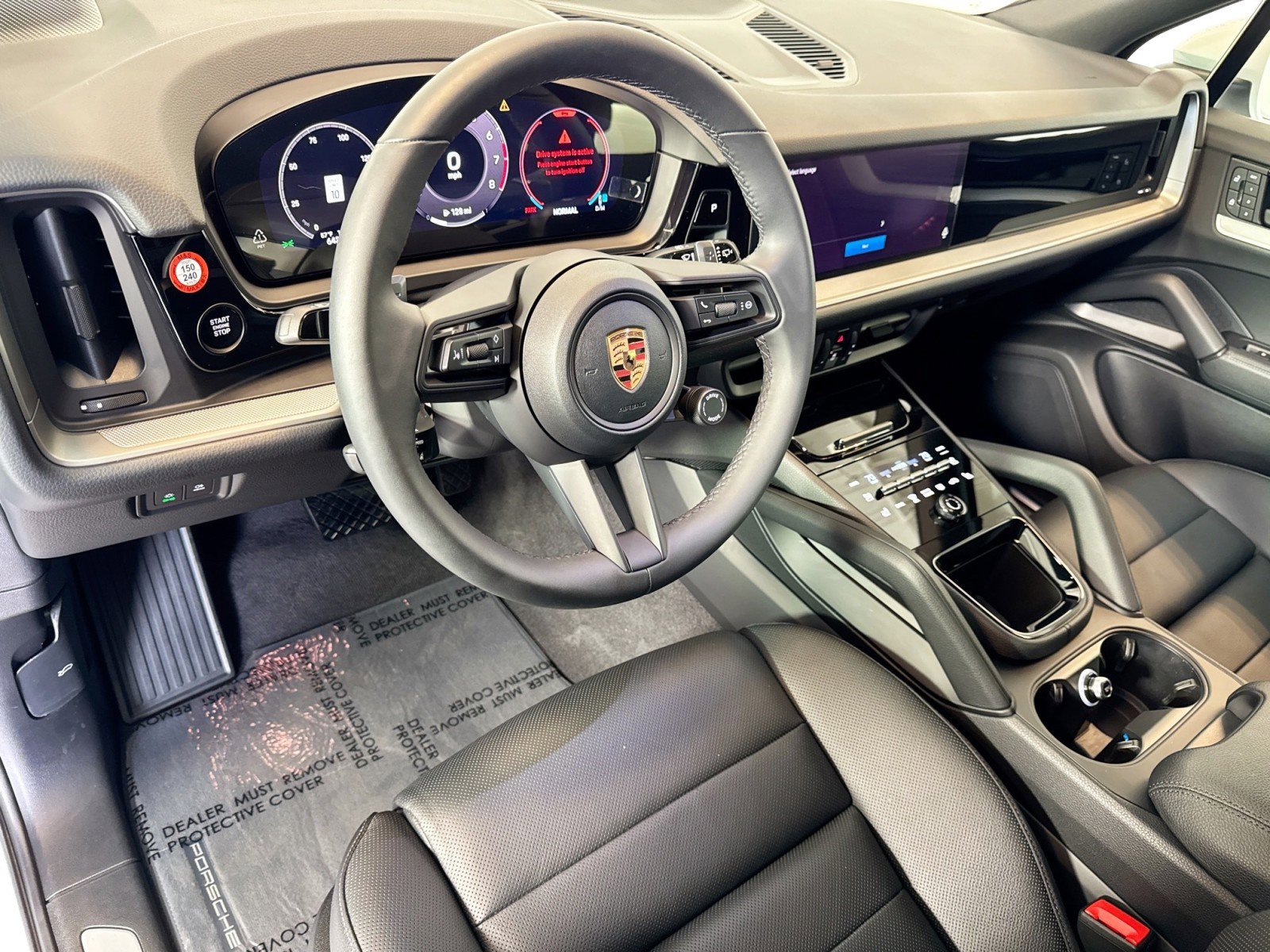 Used 2025 Porsche Cayenne image 4