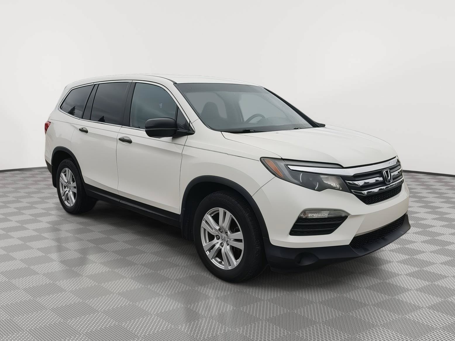 Used 2016 Honda Pilot LX image 4