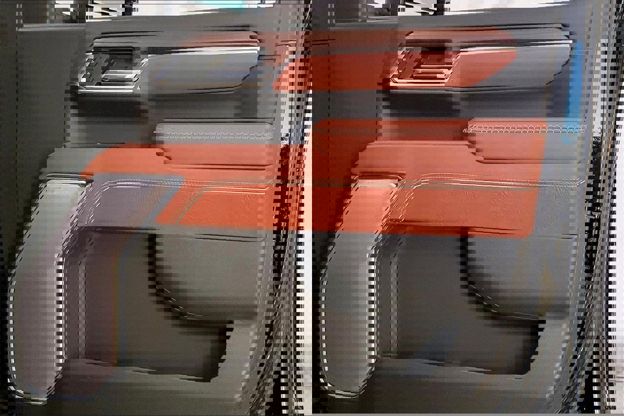 Used 2024 GMC Sierra 3500 Denali Ultimate image 26