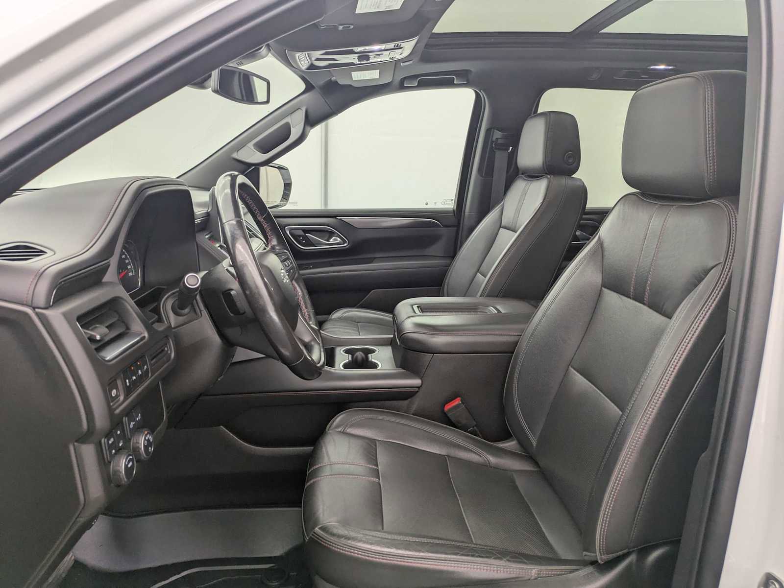 Used 2021 Chevrolet Suburban RST AWD/4WD image 17