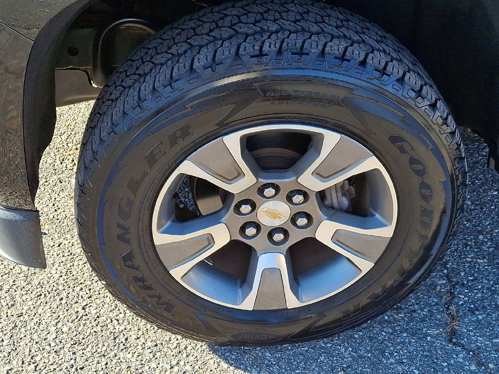 Used 2018 Chevrolet Colorado Z71 AWD/4WD image 13