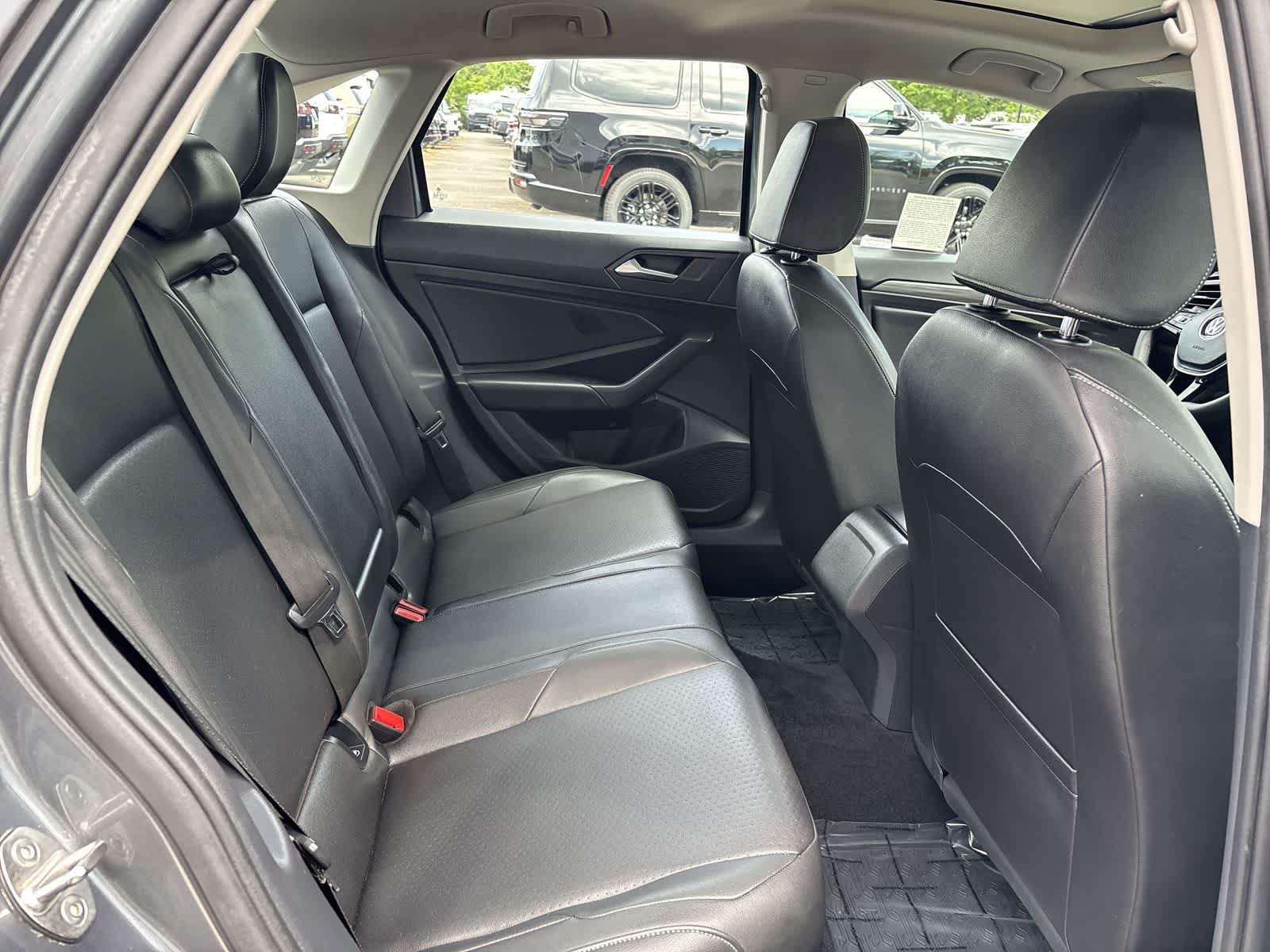 Used 2019 Volkswagen Jetta SEL FWD image 6
