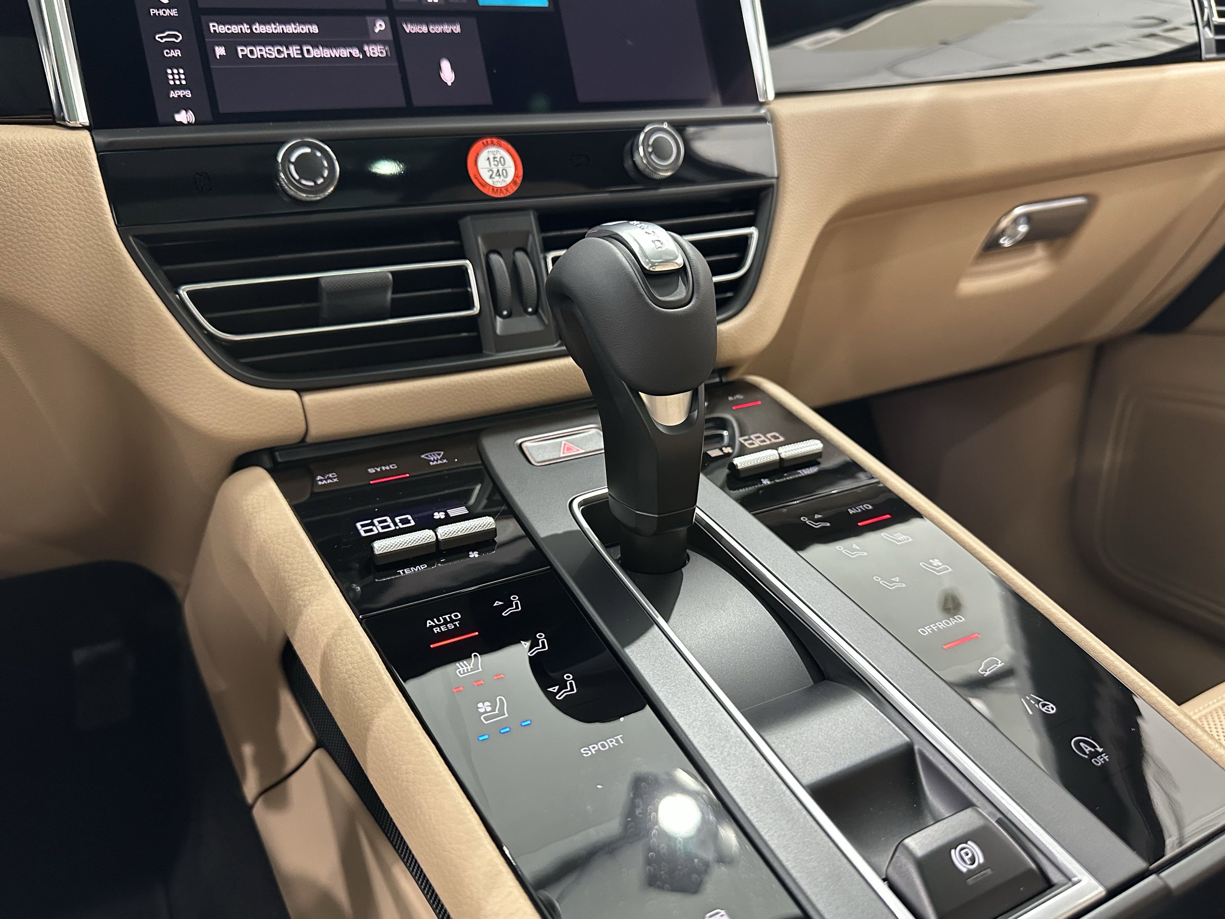 New 2025 Porsche Macan image 35