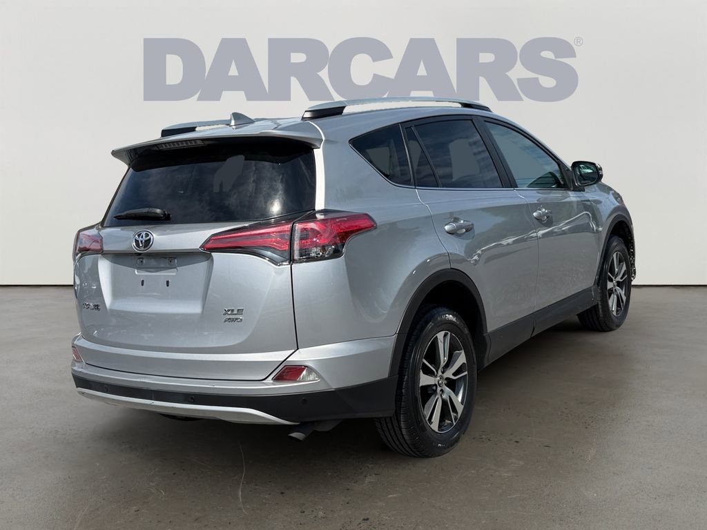 Used 2016 Toyota RAV4 XLE w/ Convenience Package AWD/4WD image 5