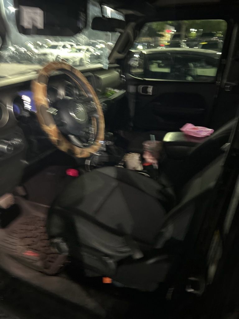 Used 2018 Jeep Wrangler Unlimited Sport S AWD/4WD image 2