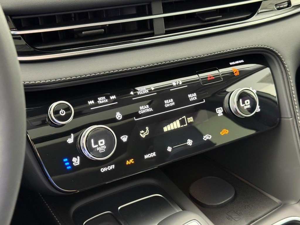 New 2027 INFINITI QX60 Luxe AWD/4WD image 25