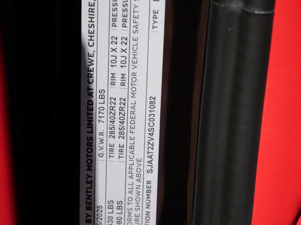 New 2025 Bentley Bentayga image 25