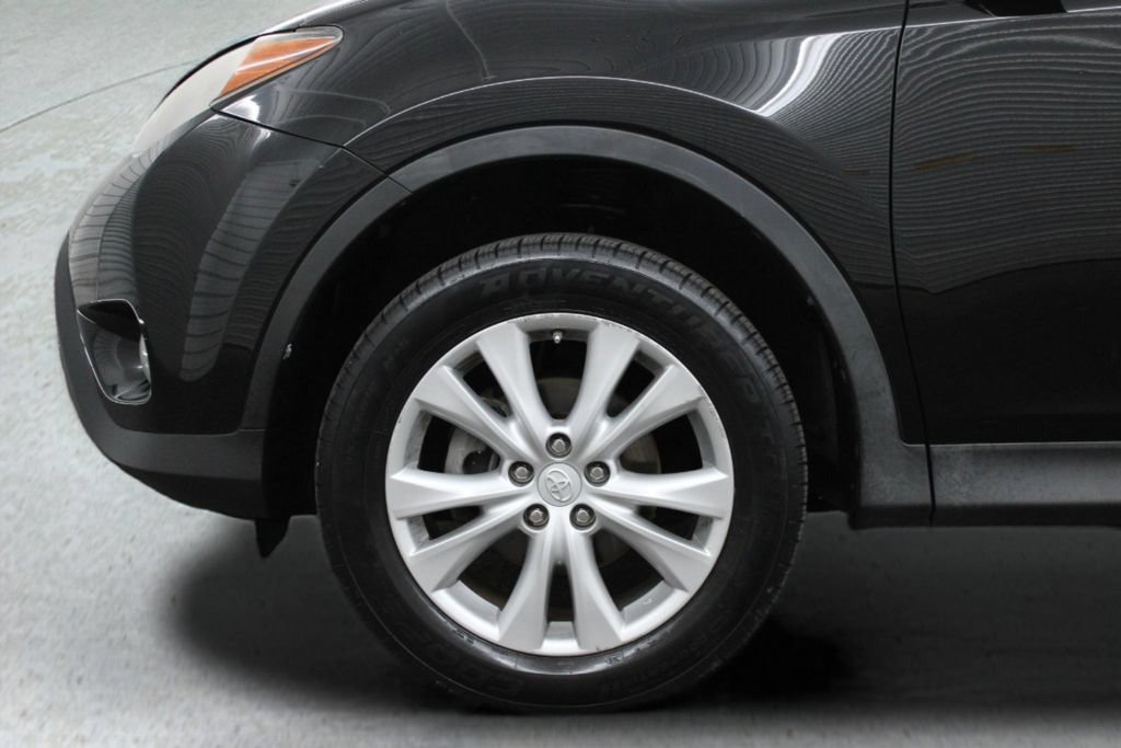 Used 2014 Toyota RAV4 Limited w/ Technology Package AWD/4WD image 6