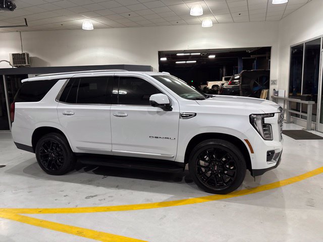 Used 2026 GMC Yukon Denali w/ Advanced Technology Package AWD/4WD image 10