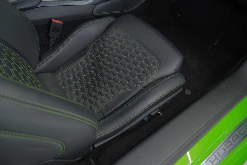 Used 2021 Lamborghini Huracan EVO RWD image 24