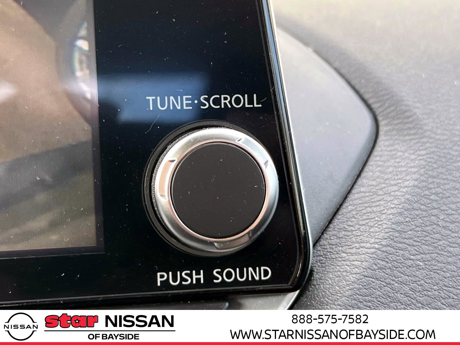 Certified 2021 Nissan Sentra SV image 27