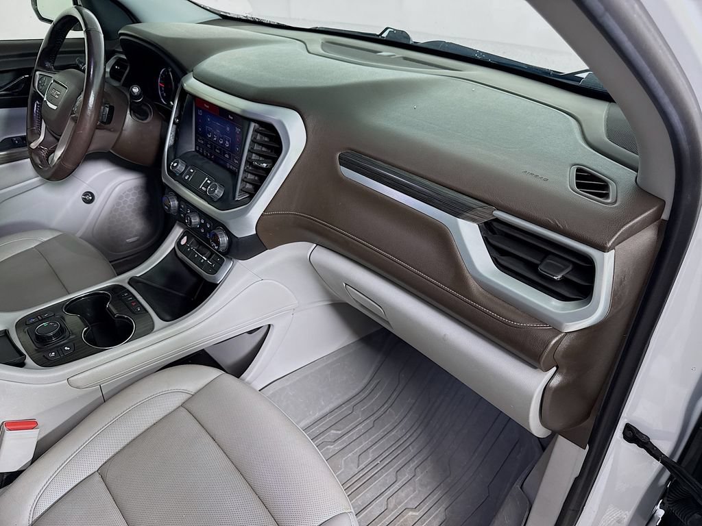 Used 2020 GMC Acadia SLT w/ Premium Package FWD image 30
