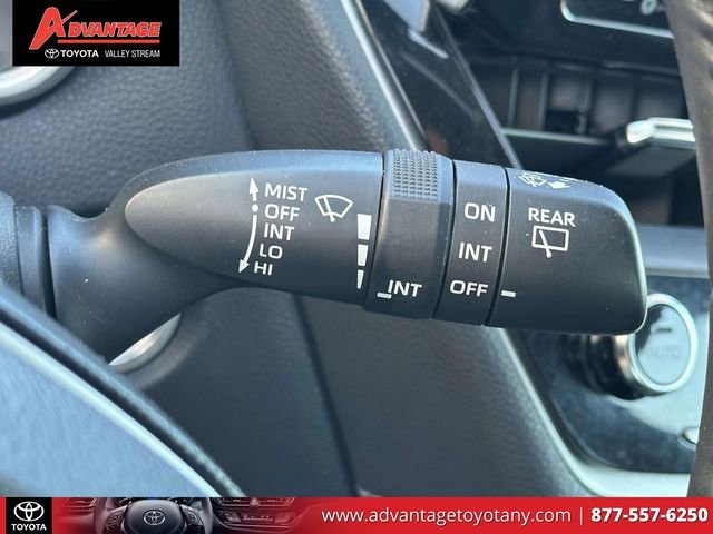 Used 2019 Toyota Corolla SE w/ SE Option Package FWD image 25