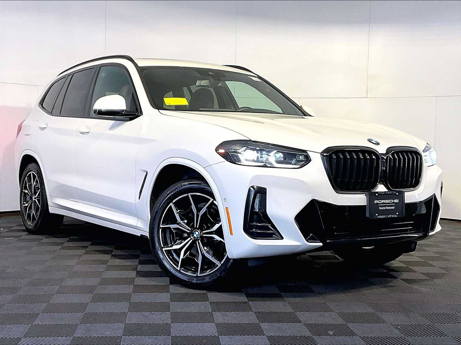 Used 2024 BMW X3 xDrive30i w/ Premium Package AWD/4WD image 9