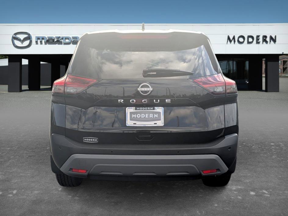 Used 2023 Nissan Rogue S image 6