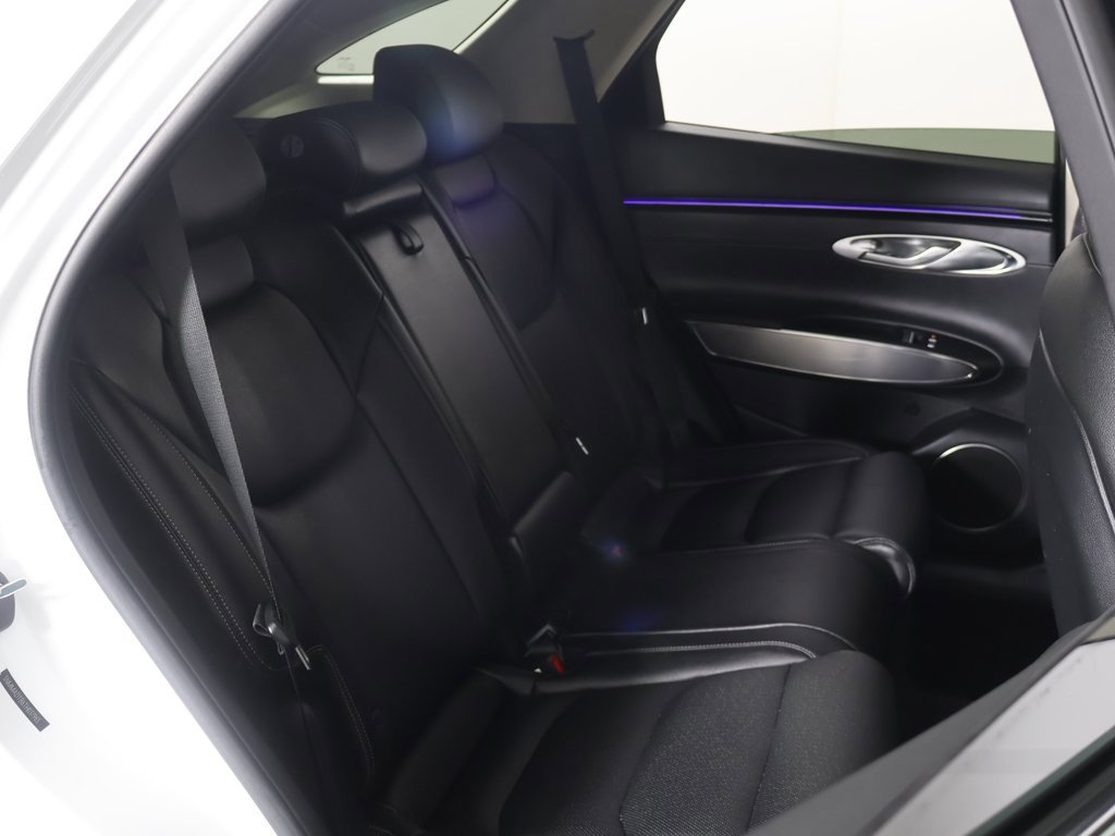 Used 2026 Genesis GV70 2.5T Select image 31