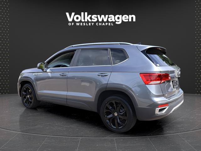 Certified 2024 Volkswagen Taos SE w/ Panoramic Sunroof Package FWD image 7