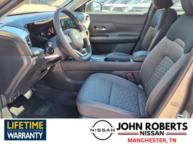 New 2026 Nissan Kicks SV w/ SV Premium Package image 3