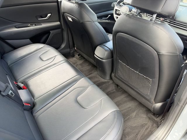 Used 2023 Hyundai Elantra Limited w/ Preferred Accessory Package FWD image 15