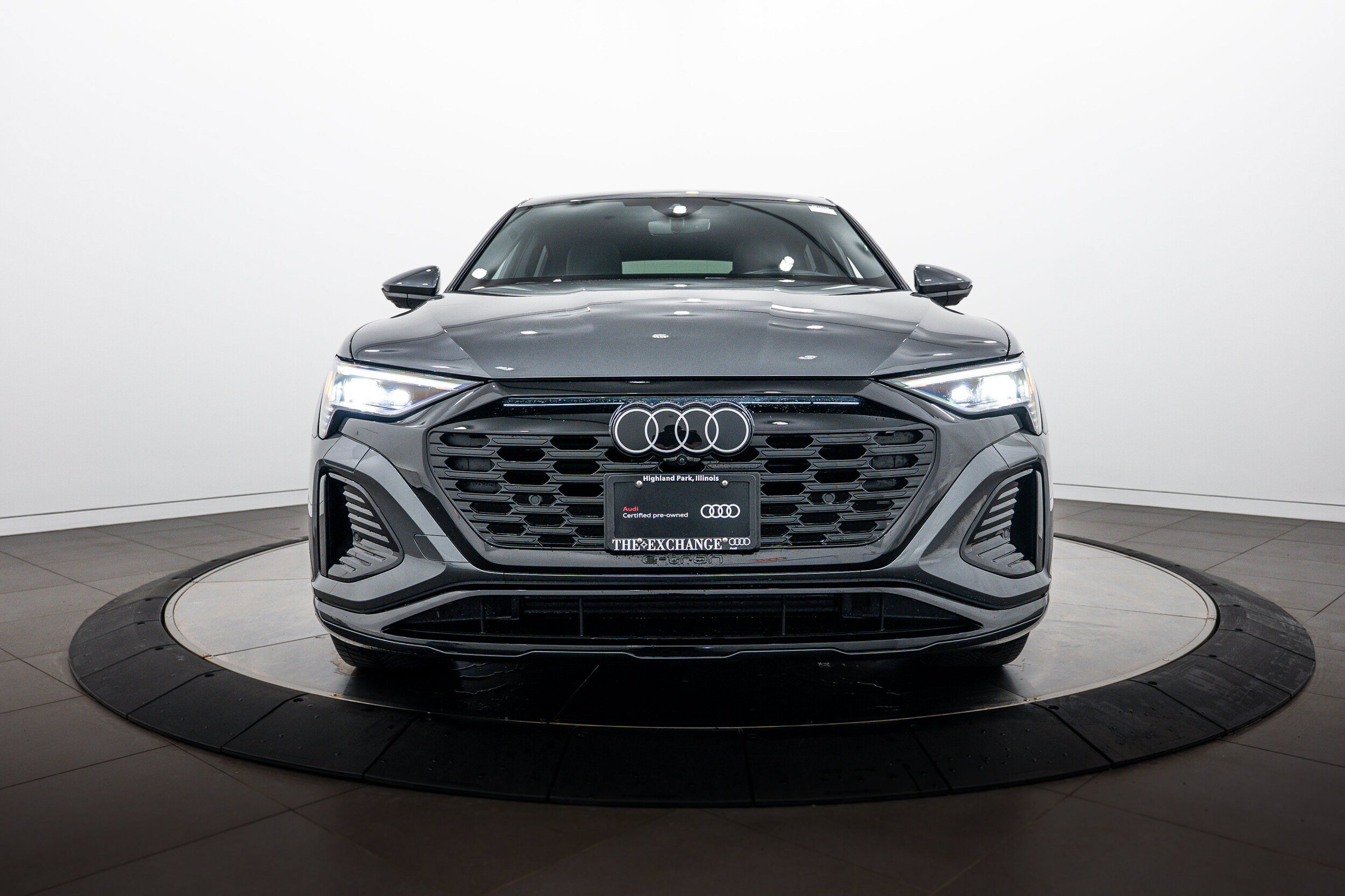 Certified 2024 Audi Q8 e-tron Prestige w/ Prestige Package AWD/4WD image 25