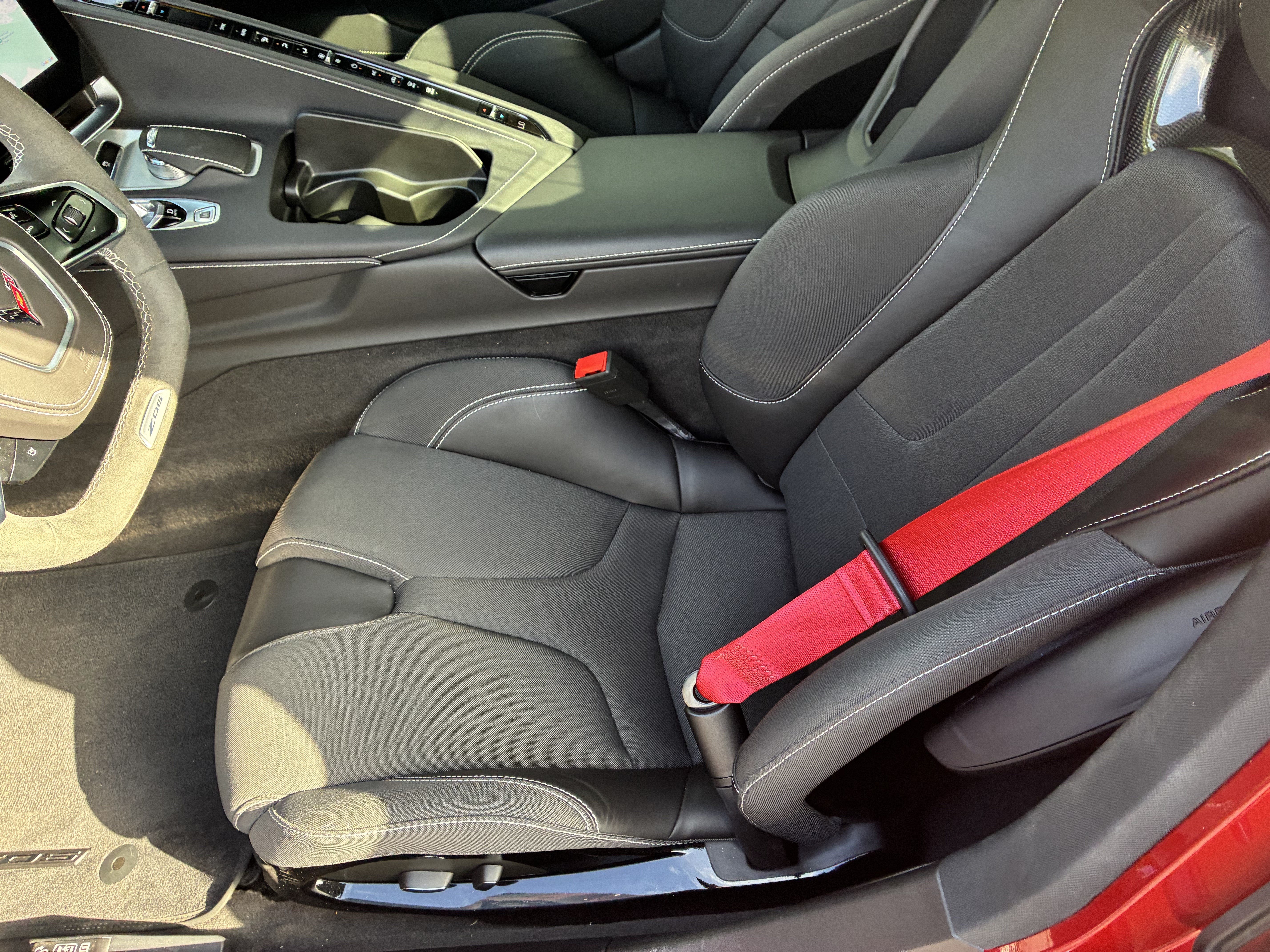 Used 2025 Chevrolet Corvette Z06 RWD image 15