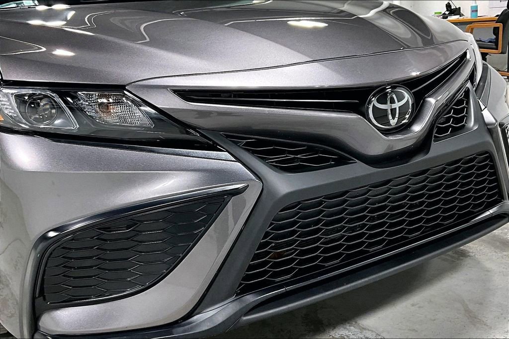Used 2024 Toyota Camry SE image 37