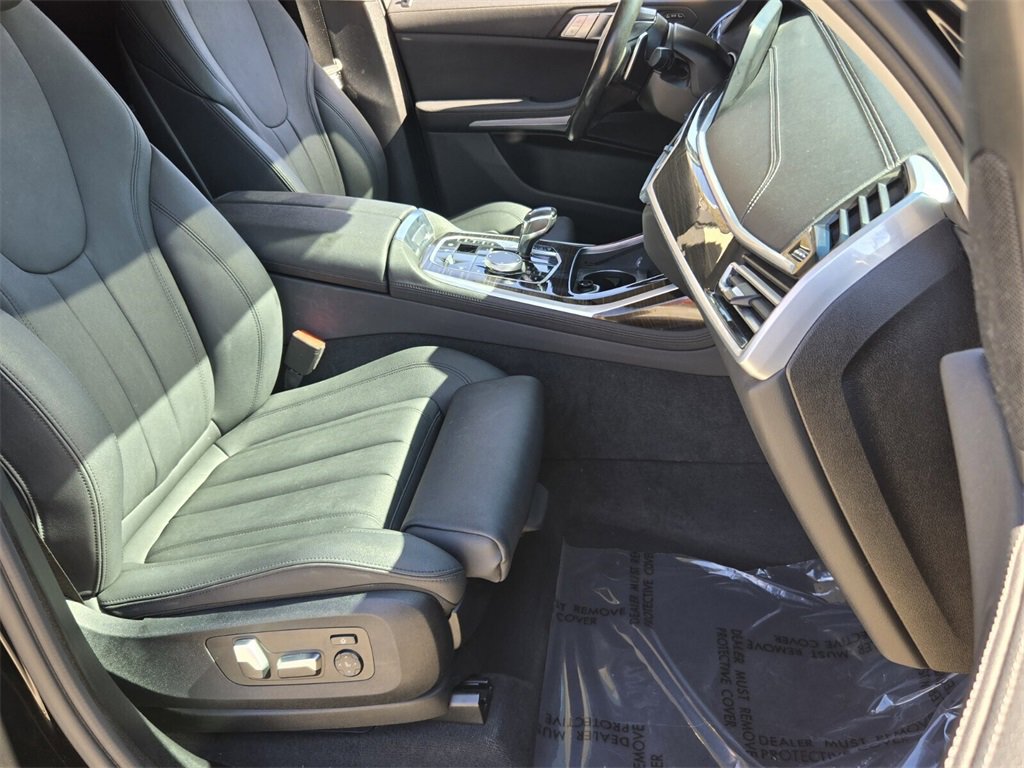Used 2021 BMW X7 xDrive40i w/ Parking Assistance Package image 18