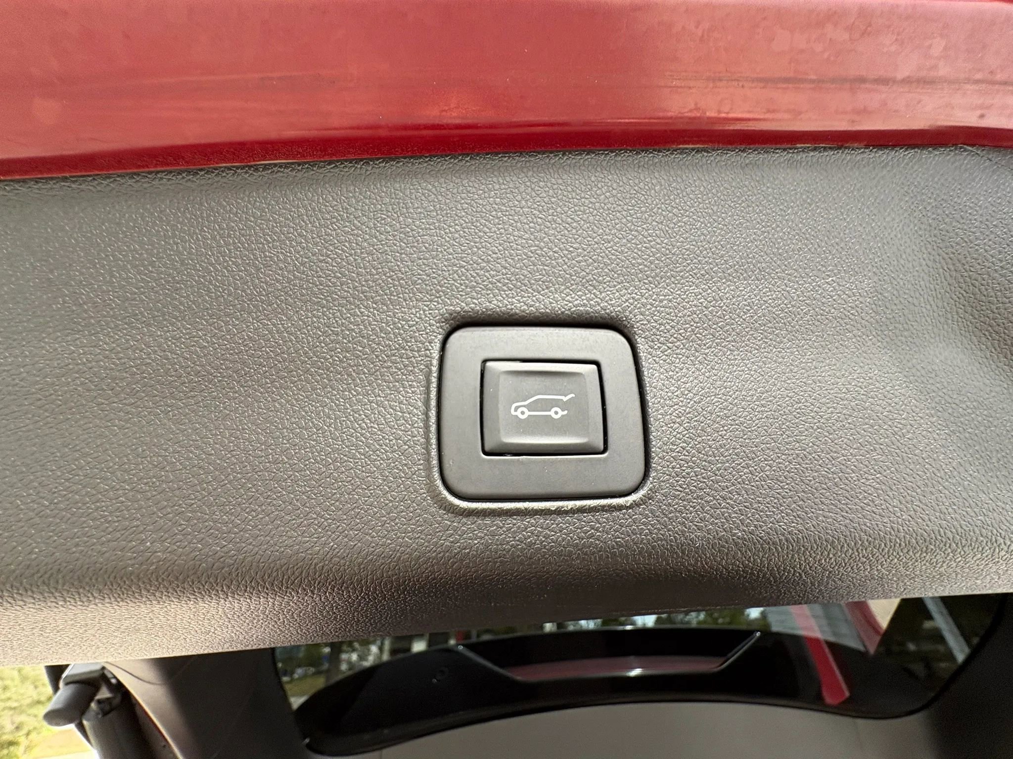 Used 2023 Chevrolet TrailBlazer RS w/ Sun and Liftgate Package AWD/4WD image 20
