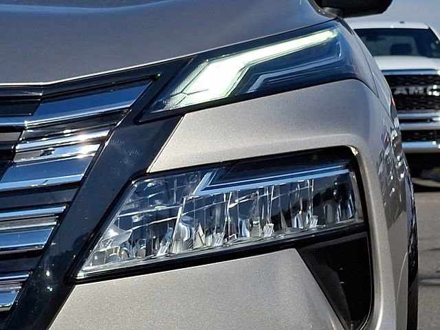 Used 2025 Nissan Rogue Platinum w/ Platinum Premium Package image 9