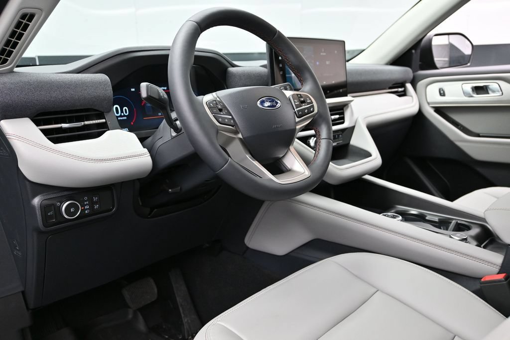 New 2026 Ford Explorer Active w/ Active Comfort Package AWD/4WD image 23
