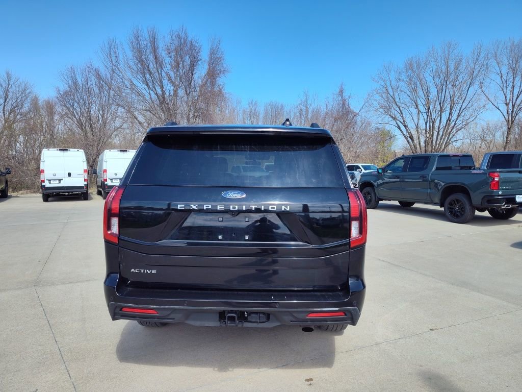 Used 2025 Ford Expedition Active image 8
