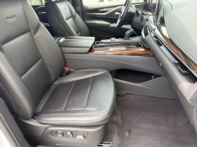 Certified 2023 Cadillac Escalade ESV Luxury w/ LPO, Illumination Package AWD/4WD image 13